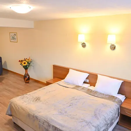 Πανσιόν гранит